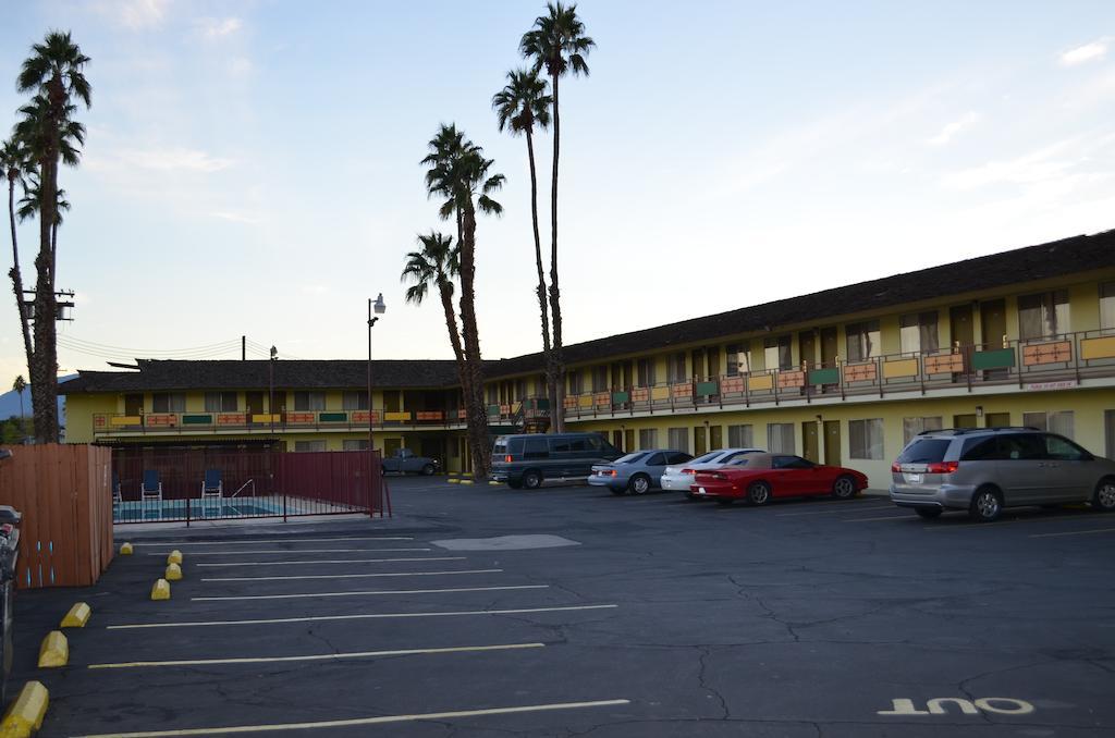 Tropics Motor Hotel Indio Zewnętrze zdjęcie